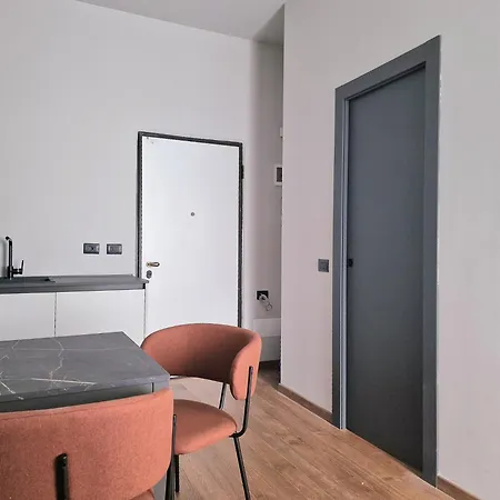 Luxury - Arnaboldi 4 Apartment